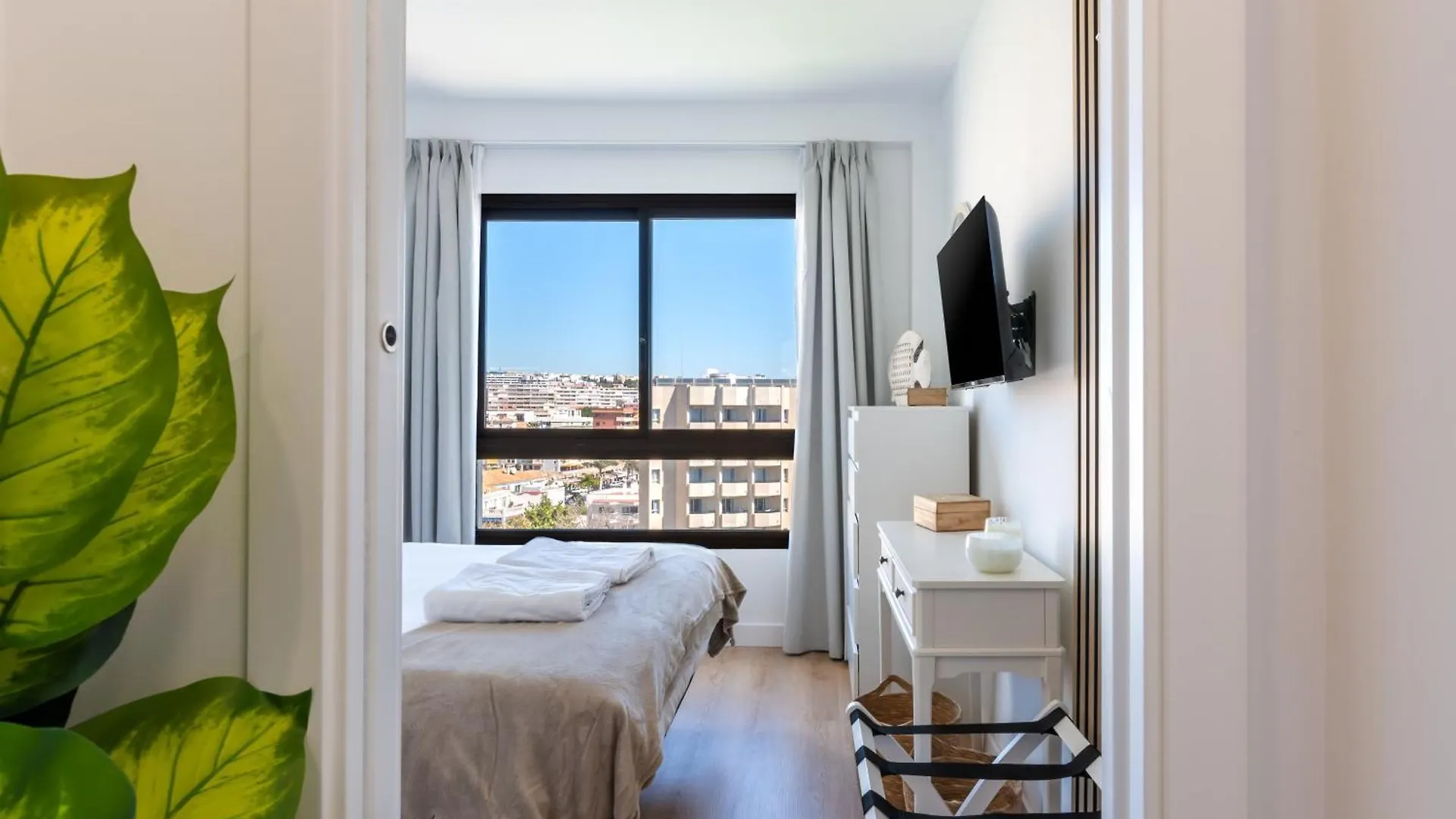 Wintowinrentals Private Apartment In Ocean House With Sea Views Torremolinos